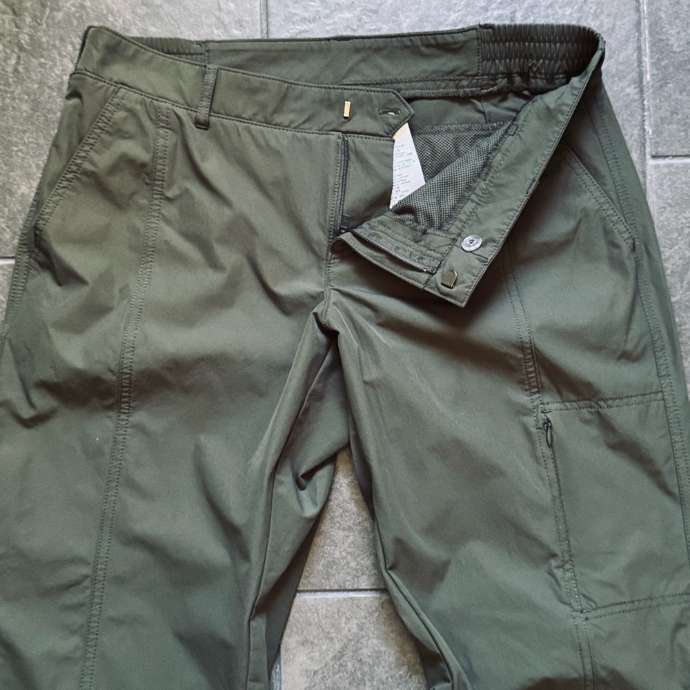 Kirkland Signature Women's Olive Ankle Pants - Picture 4 of 12